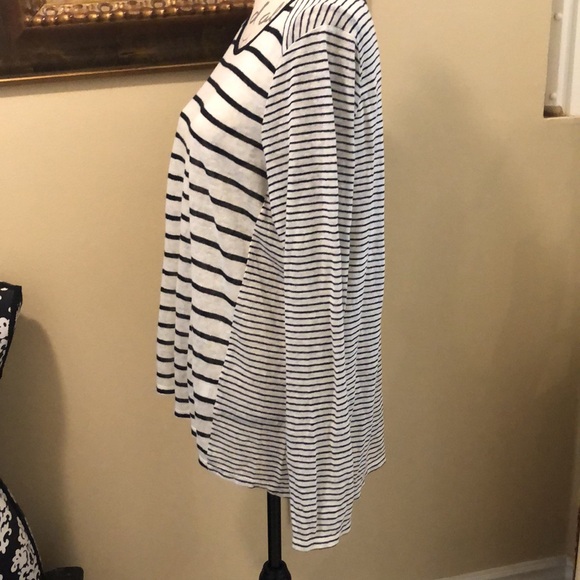 Vince Linen Striped long sleeved lightweight semi-sheer comfy top - Picture 6 of 11
